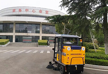 宿州政務(wù)中心封閉式電動(dòng)掃地機(jī)MNE800FB案例