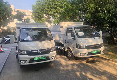 蘇州中綠快捷物業(yè)服務(wù)有限公司4.3T純電動(dòng)自裝卸式垃圾車案例